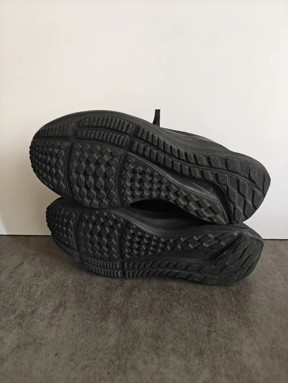 Women’s Nike Air Zoom Pegasus 40 Black – Size 6.5